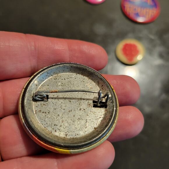 Lot of 4 Vintage Pins Pink Panther, Rainbow, Strawberry, Lost in Though - Picture 7 of 9